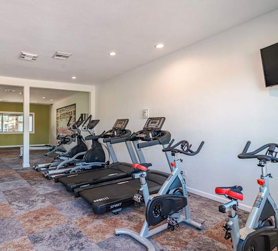 the gym at the preserve at green valley apartments co