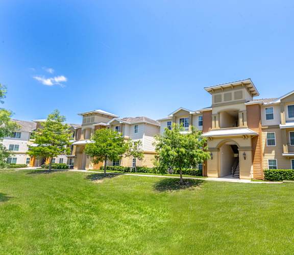 the preserve at ballantyne commons apartment exterior