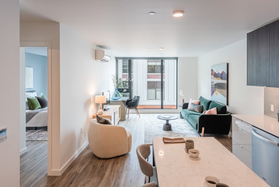 at 10 Clay Apartments, Washington