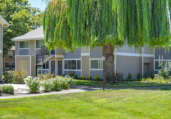 our apartments offer a clubhouse at Pinecrest Apartments, Davis ,95616