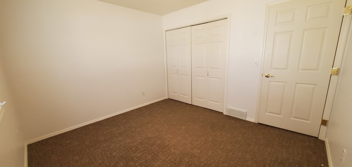 Photos of The Surrey in Powell, WY