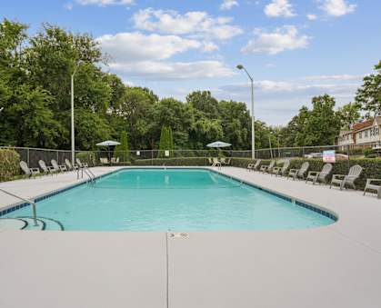 Swimming Pool at The Highlands Apartments, North Carolina, 28217