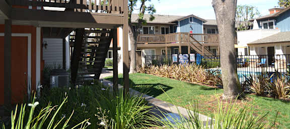 Courtyard at Village Grove