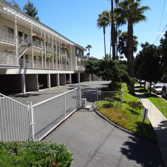 the building where the motel is located