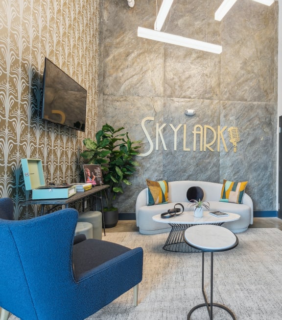 living room at Skylark in Savannah, GA 31401