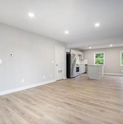 Vacant Living Area at Palisades Apartments, Missouri, 64133