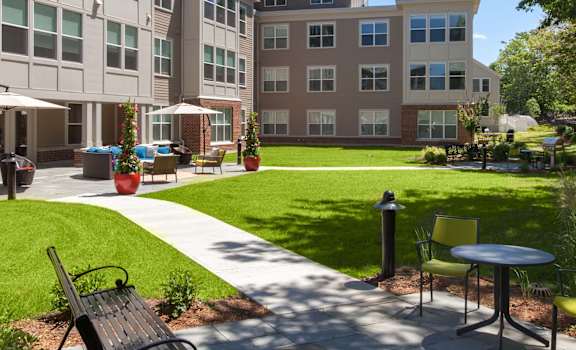 Outdoor Grilling Station at Linea Cambridge, Massachusetts, 02140