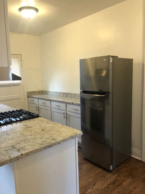 1408 Elmwood Kitchen