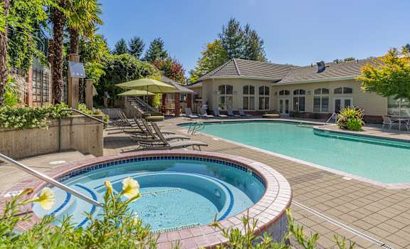 Shimmering Pool at Wilsonville Summit Apartments, Wilsonville , OR
