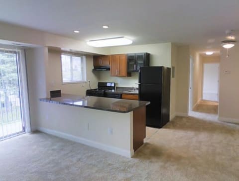 Glen Willow Apartments Kitchen Photo