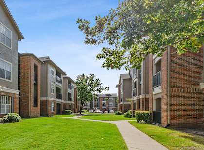Exterior of apartments at Valley Trails Apartments in Irving TX