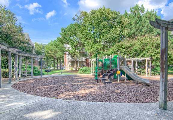 playground at the whispering winds apartments in pearland, tx