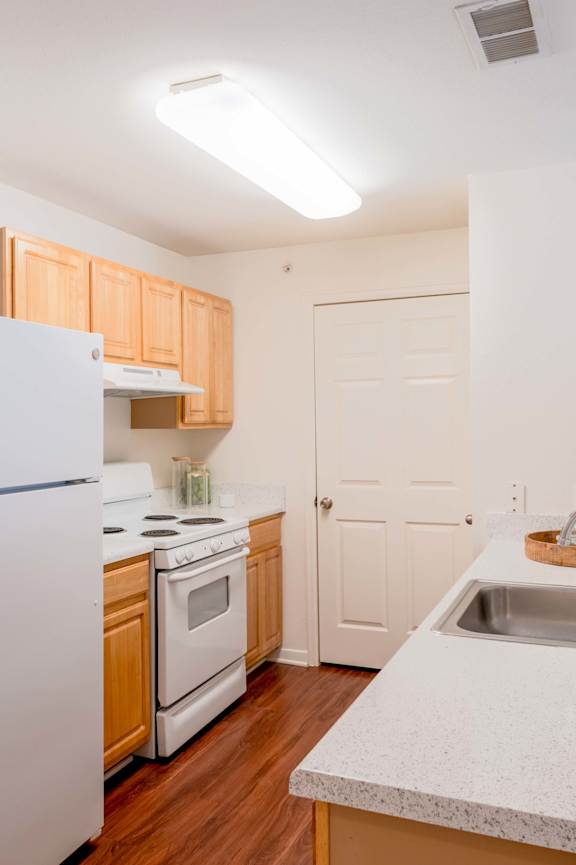 Kitchen Sink With Faucet at Woodwind Villa Apartments, Woodbridge, VA 22191