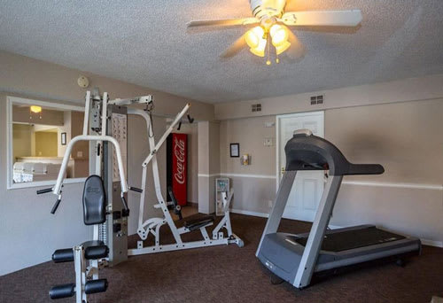 fitness center at Kansas City MO apartments