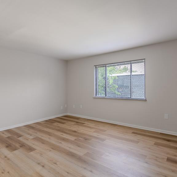 large window and a wooden floor at The Retreat at Walnut Creek, Columbus , OH, Ohio
