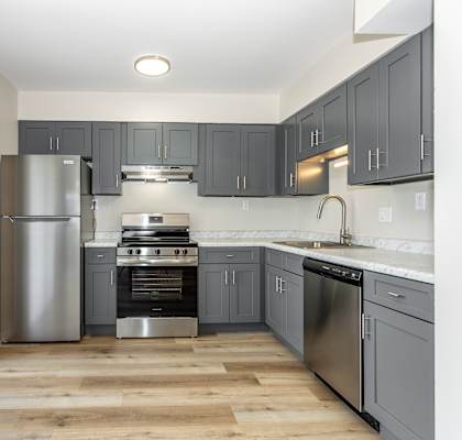 Fully Equipped Kitchen with expansive windows at The Retreat at Walnut Creek, Columbus , 43232