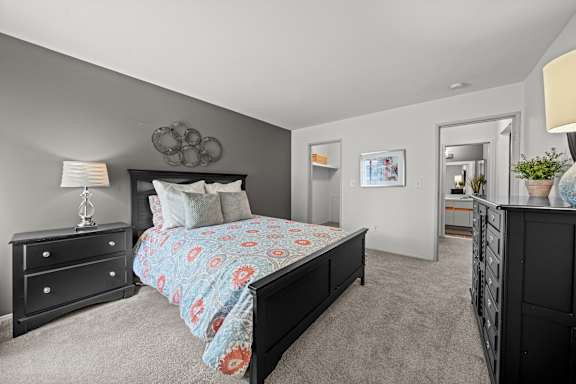 Master Bedroom at Park Lane Apartments, Southfield, MI, 48033