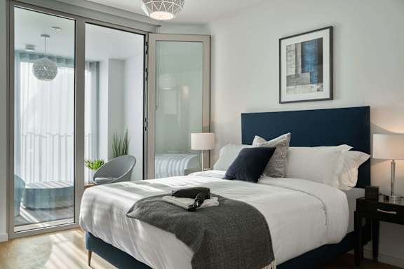 Capital Dock Bedroom with Winter Garden