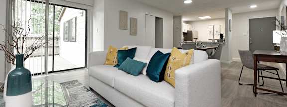 Living Room With Plenty Of Natural Lights at Kinley Lofts, Knoxville, TN, Tennessee , 37912