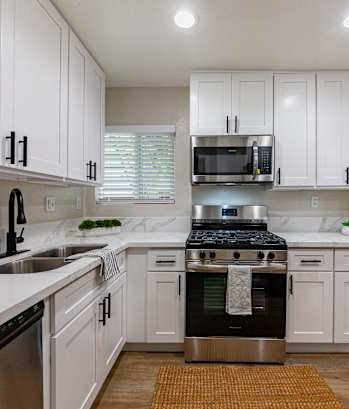 Tara Hill Apartments in Anaheim, California Model Kitchen