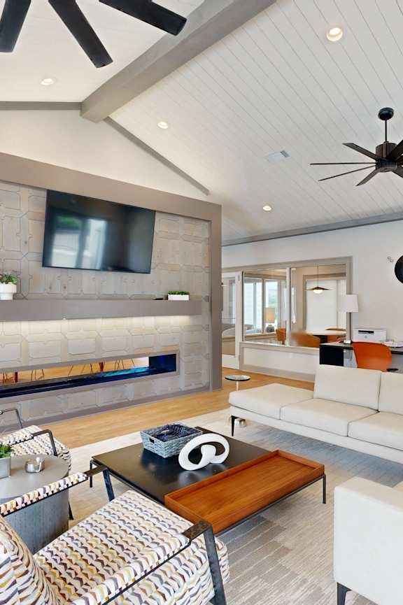 Lounge With Fireplace at Reserve at Park Place Apartment Homes, Hattiesburg, 39402