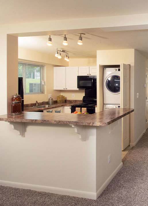 Dining Room at Cardiff Hall Apartments, Towson, MD, 21204