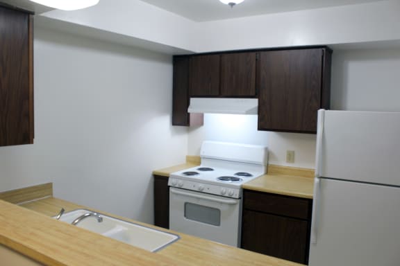 Apartment Kitchen at Fairington South Bend