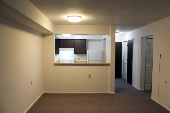 Apartment Living Room at Fairington South Bend