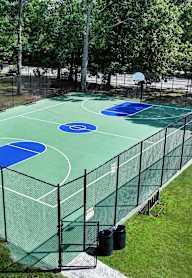 Basketball court at Oakview Apartments, Coram, New York