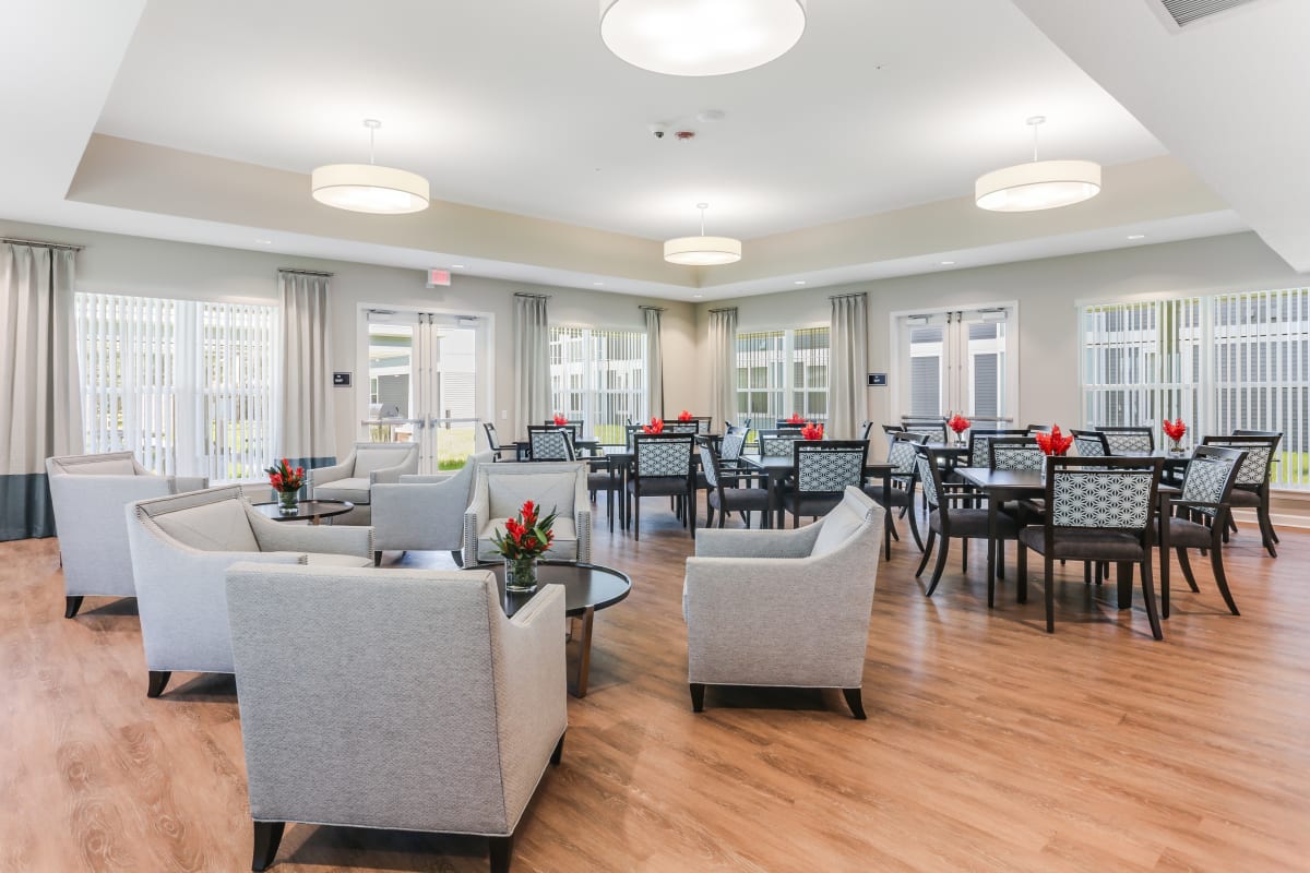 Twin Lakes Estates I Apartment and Community Amenities