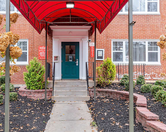Property entrance at Hampton Gardens, Saint Louis, 63139