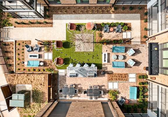 Hawkins Press Courtyard at Hawkins Press Apartments, Charlotte, 28203