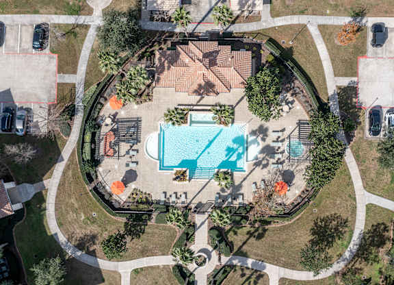 Community Pool Arielat Century South Shore Apartments, League City, 77573