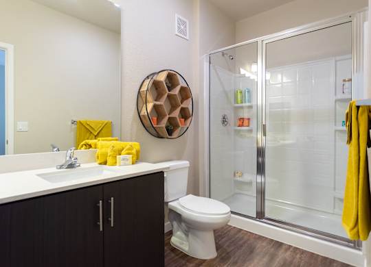 Bathroom, Sink, Tub, Shower, Mirror