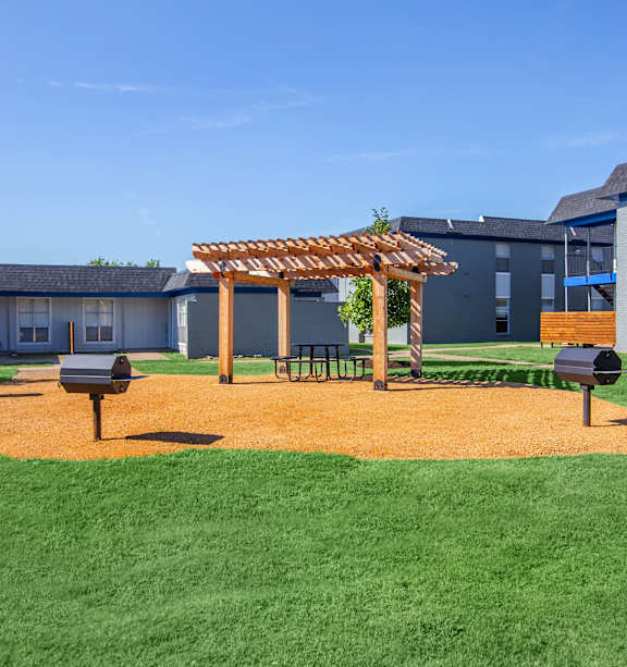 Picnic And BBQ Area at Evana Grove, Plano, 75074