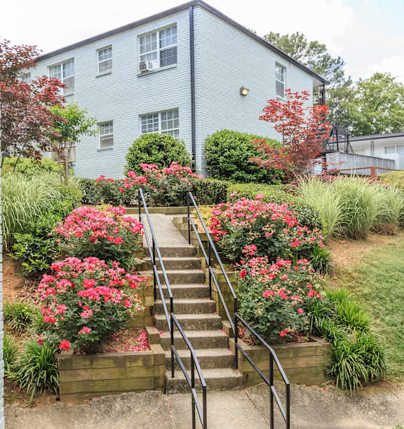 additional photo for property listing at stately home in the wainscott woods 508 sag