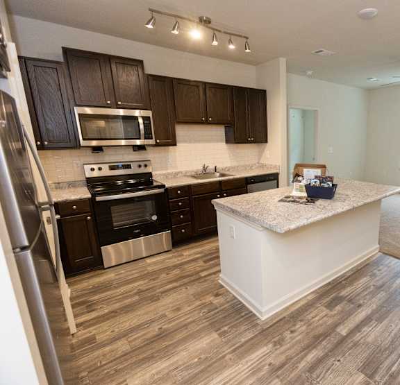 The Legacy at Walton Oaks Apartment Homes, Augusta GA Kitchen
