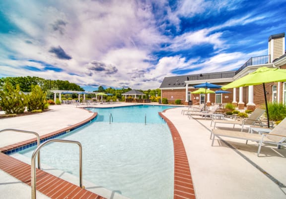 our apartments offer a swimming pool at Meridian Obici, Virginia
