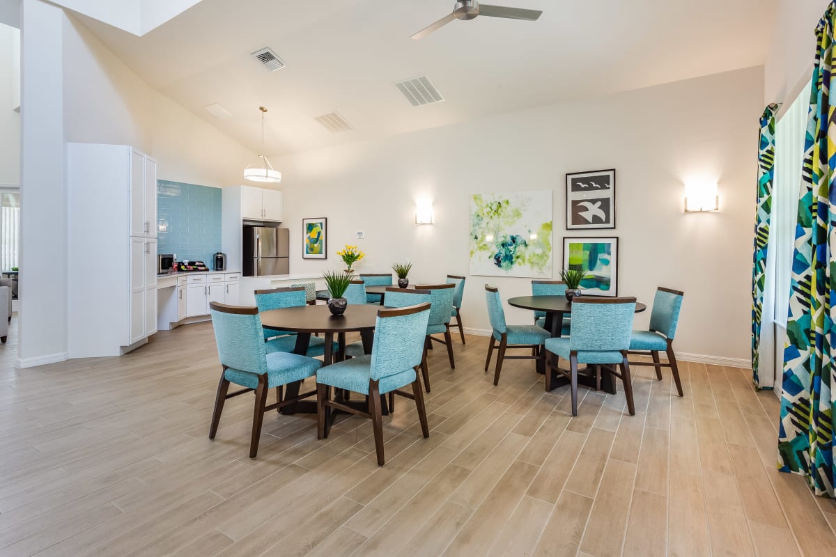 Twin Lakes Estates II Apartment and Community Amenities