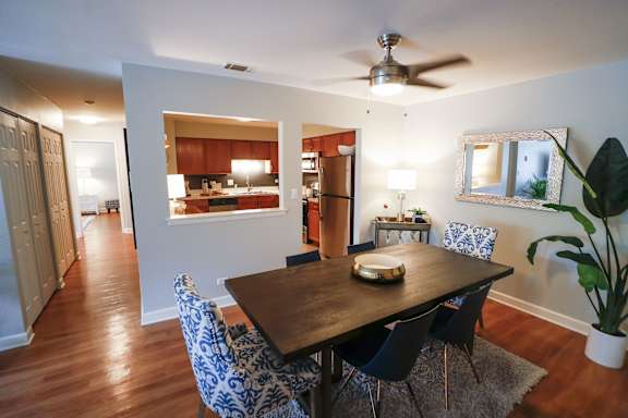 Standard 2 bedroom - dining area