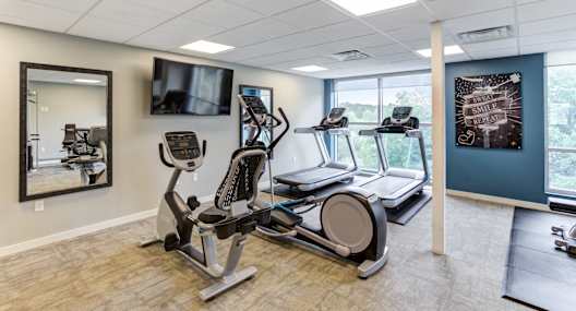 the preserve at ballantyne commons community fitness room