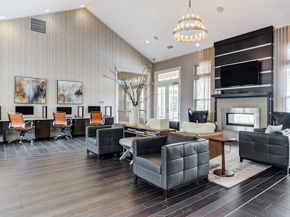 the estates at tanglewood|living room with fireplace