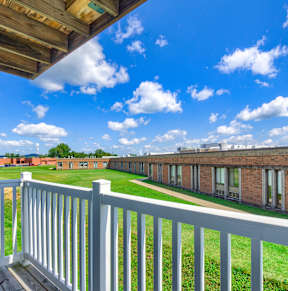 exterior view at the regency woods apartments in pascagoula, ms