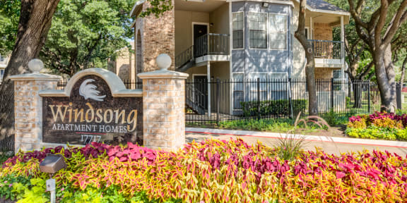 exterior view of the villas at villasago apartments tx