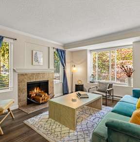 Dining Room at Hubbard's Crossing, Kirkland, WA