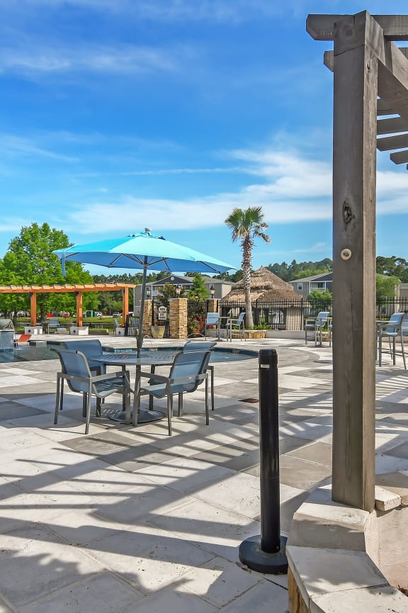 Outdoor Lounge Area at Gulf Hills Apartment Homes, Ocean Springs, MS, 39564