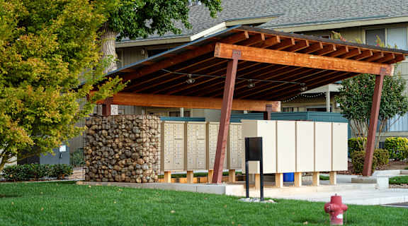 Mail Pavilion - Howe Ave