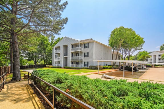 Exterior View at Lexington Pointe Apartment Homes, Mississippi