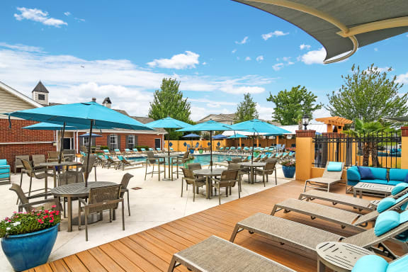 our apartments feature a spacious yard and balconies at Summit of Shreveport Apartment Homes, Shreveport, 71105