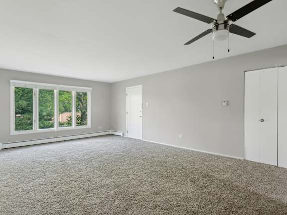 Impressive Living Room at Miramonte Lodge, Milwaukie